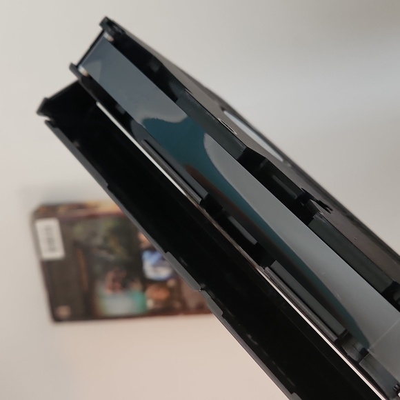 THE LORD OF THE RINGS: THE TWO TOWERS VHS - Picture 8 of 10